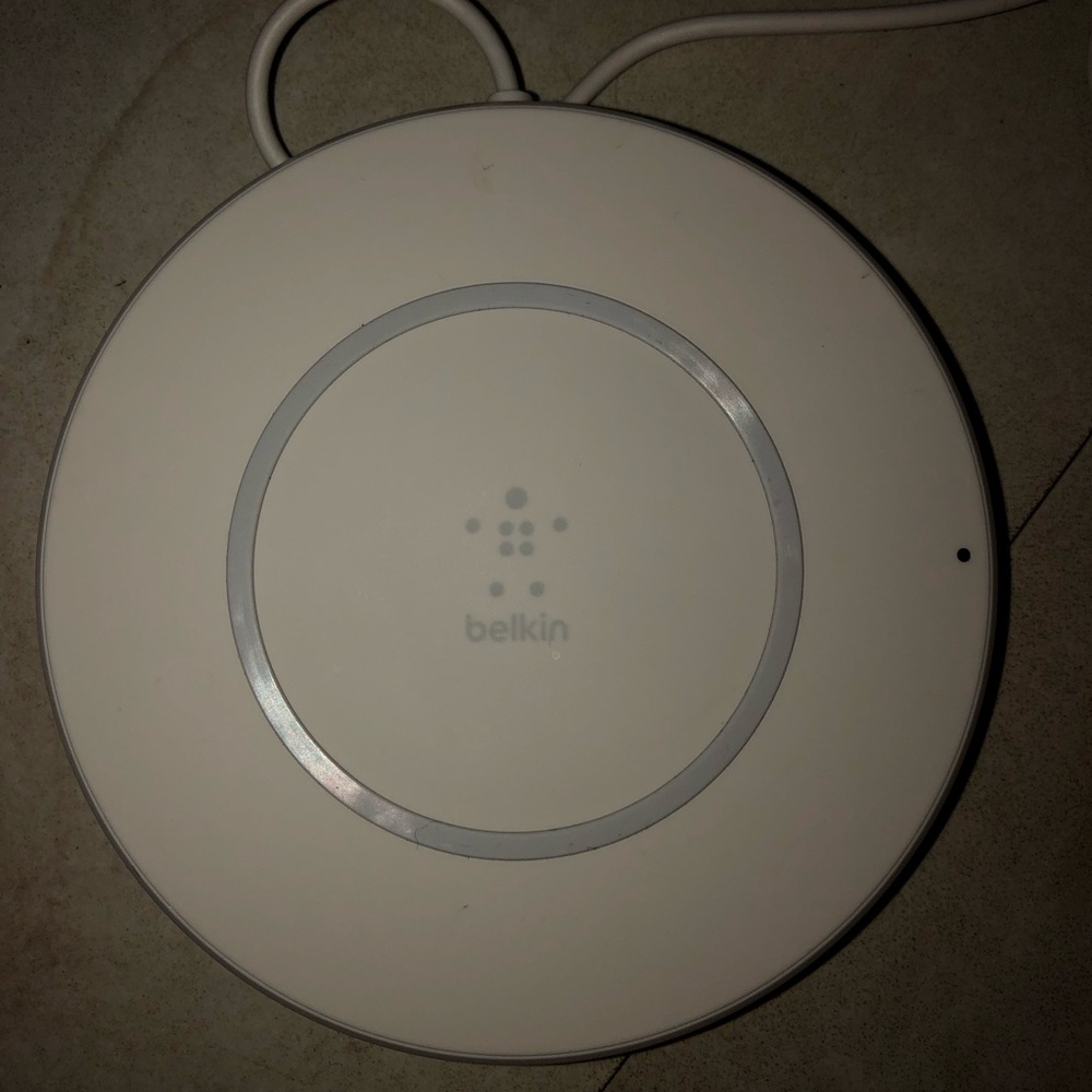 BRAND NEW!! Belkin Charging Pad
